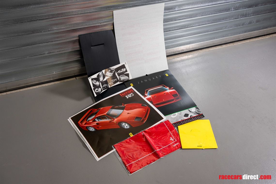 ferrari-f40-calendar-set