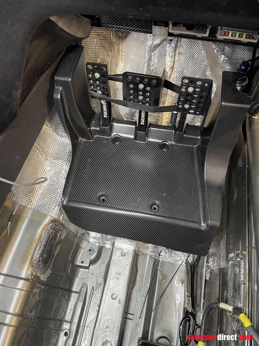 carbon-foot-plate-for-ap-racing-pedal-box