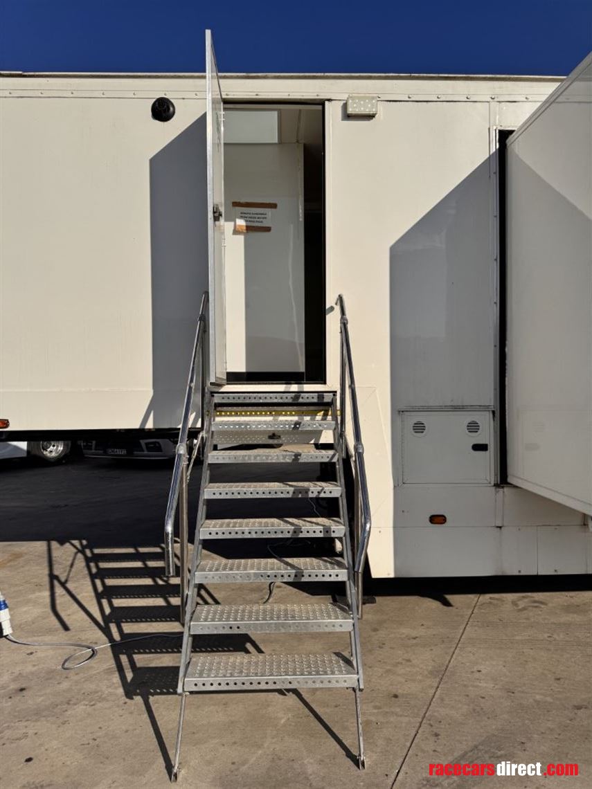 hms-ref-585-used-exhibition-unit