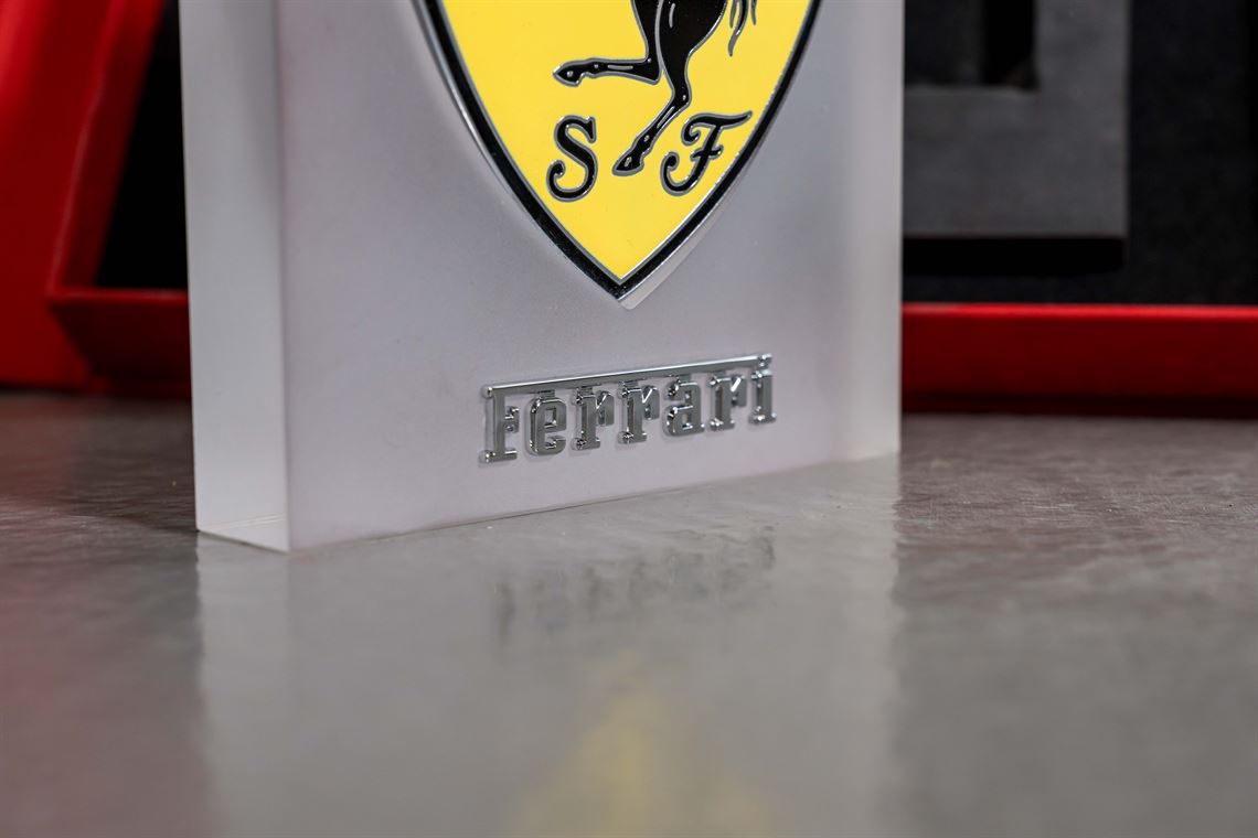 ferrari-scuderia-shield-plaque