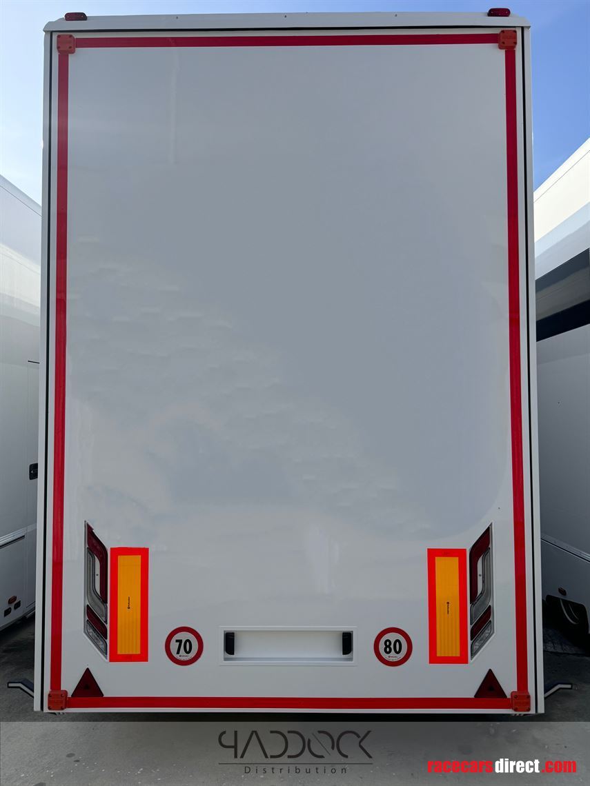 astacar-z2-slide-ref-4933-in-productionstock