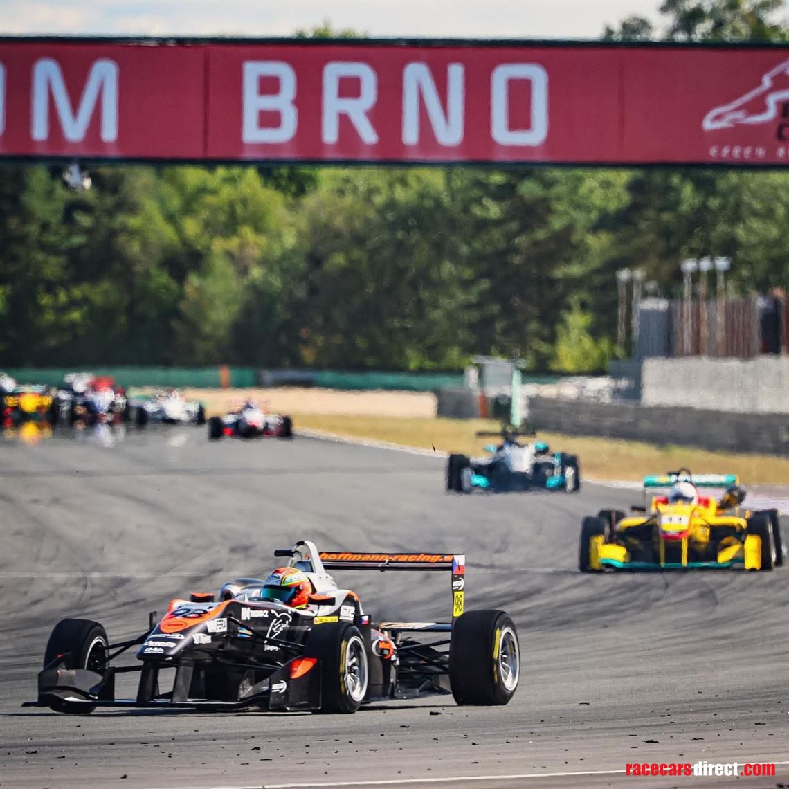 dallara-f317-winning-car