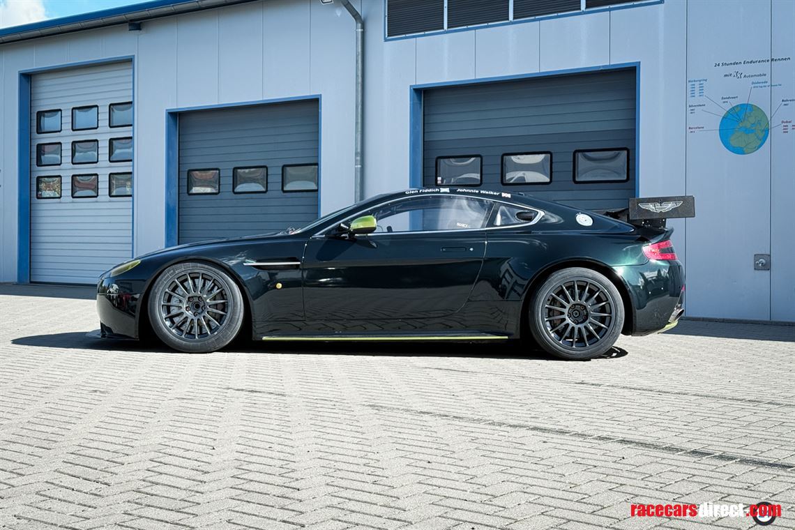 aston-martin-vantage-gt4-2009