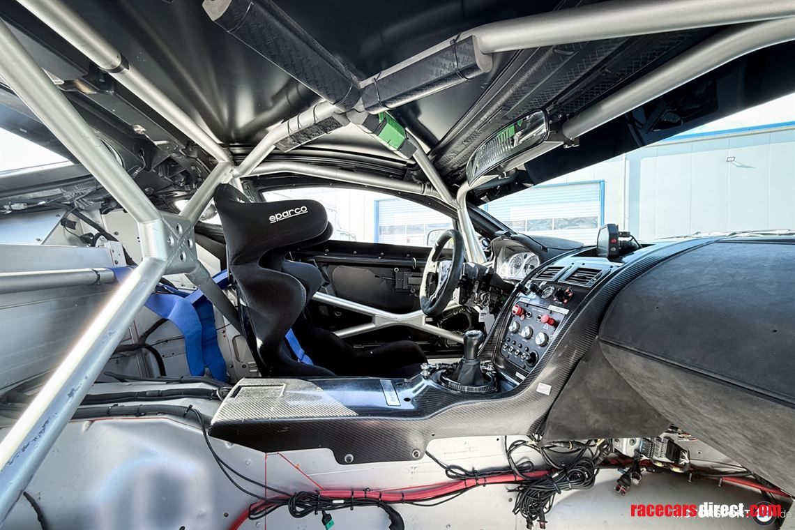 aston-martin-vantage-gt4-2009