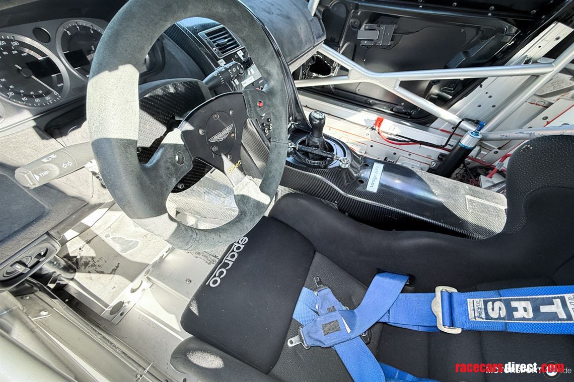 aston-martin-vantage-gt4-2009