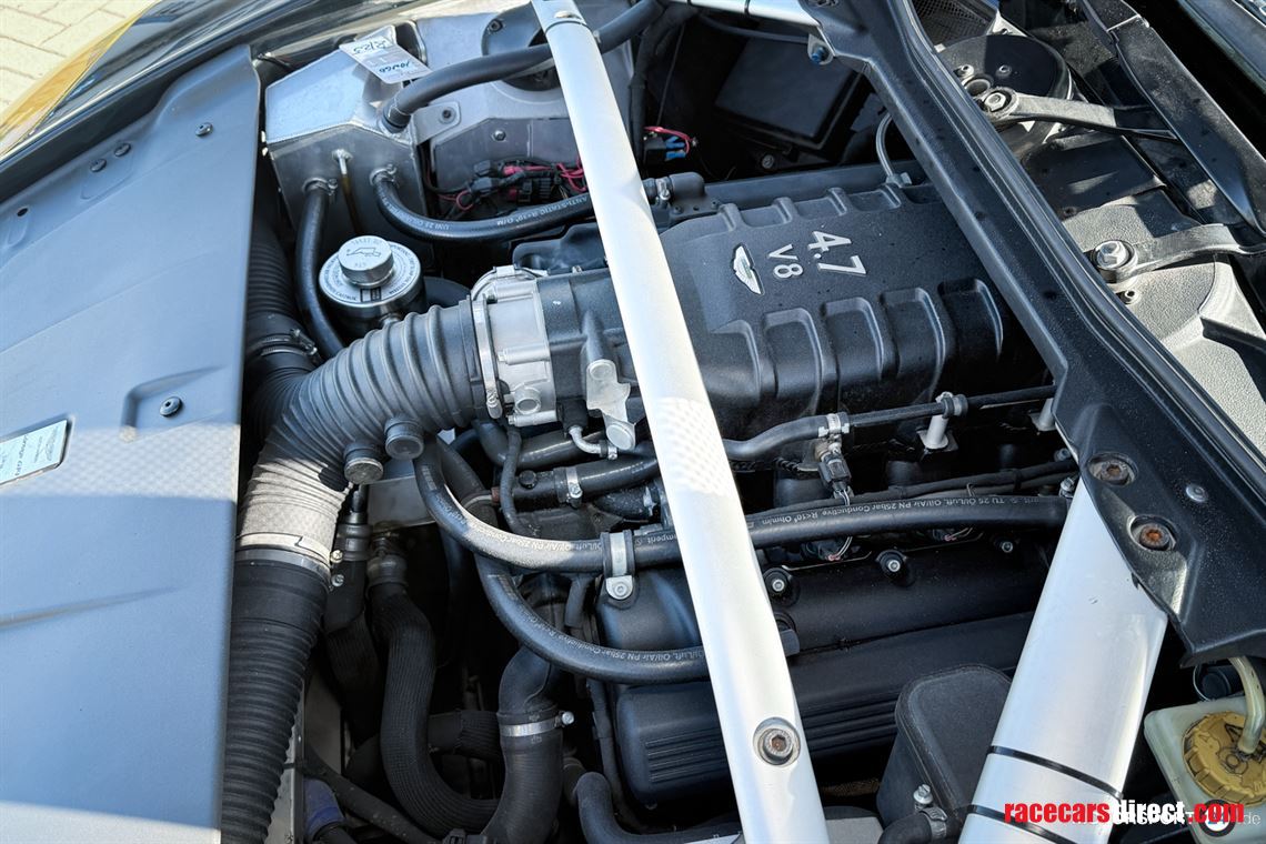 aston-martin-vantage-gt4-2009