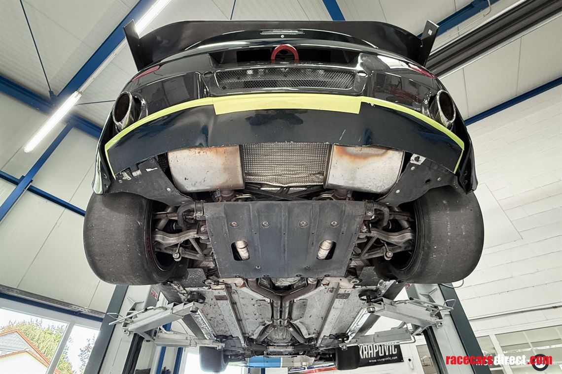 aston-martin-vantage-gt4-2009