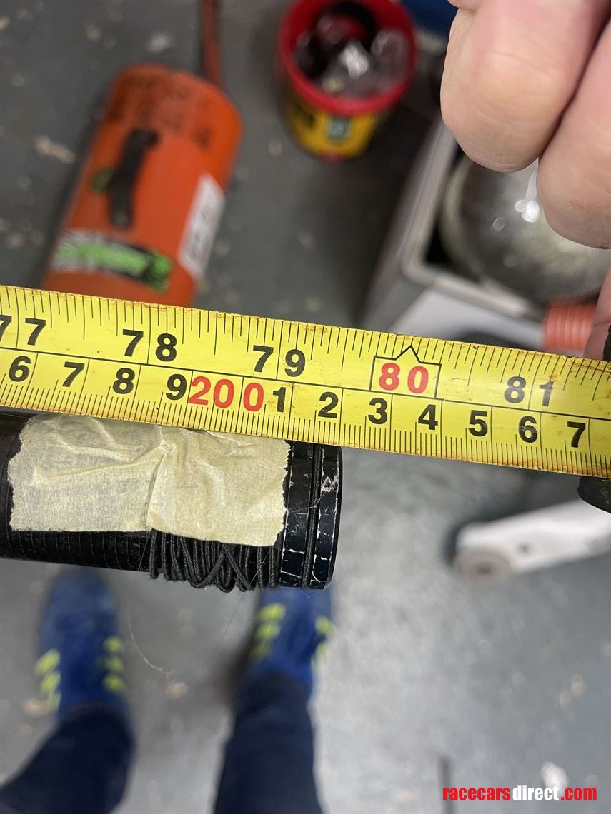 aston-martin-carbon-set-up-bars