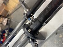 aston-martin-carbon-set-up-bars