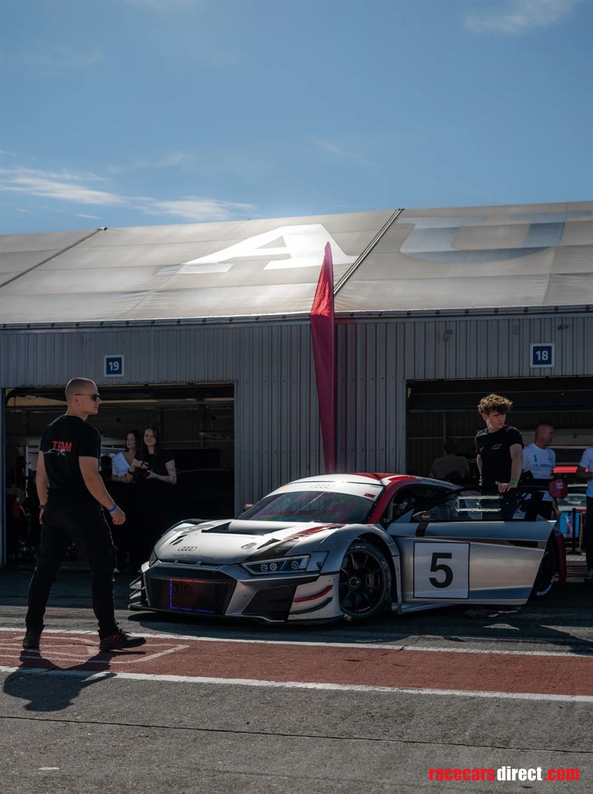 2022-audi-r8-lms-gt3-evo-ii