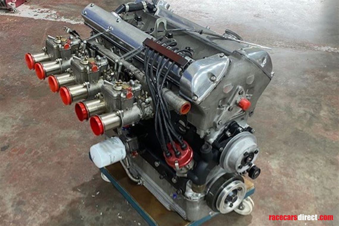 38-jag-race-engine