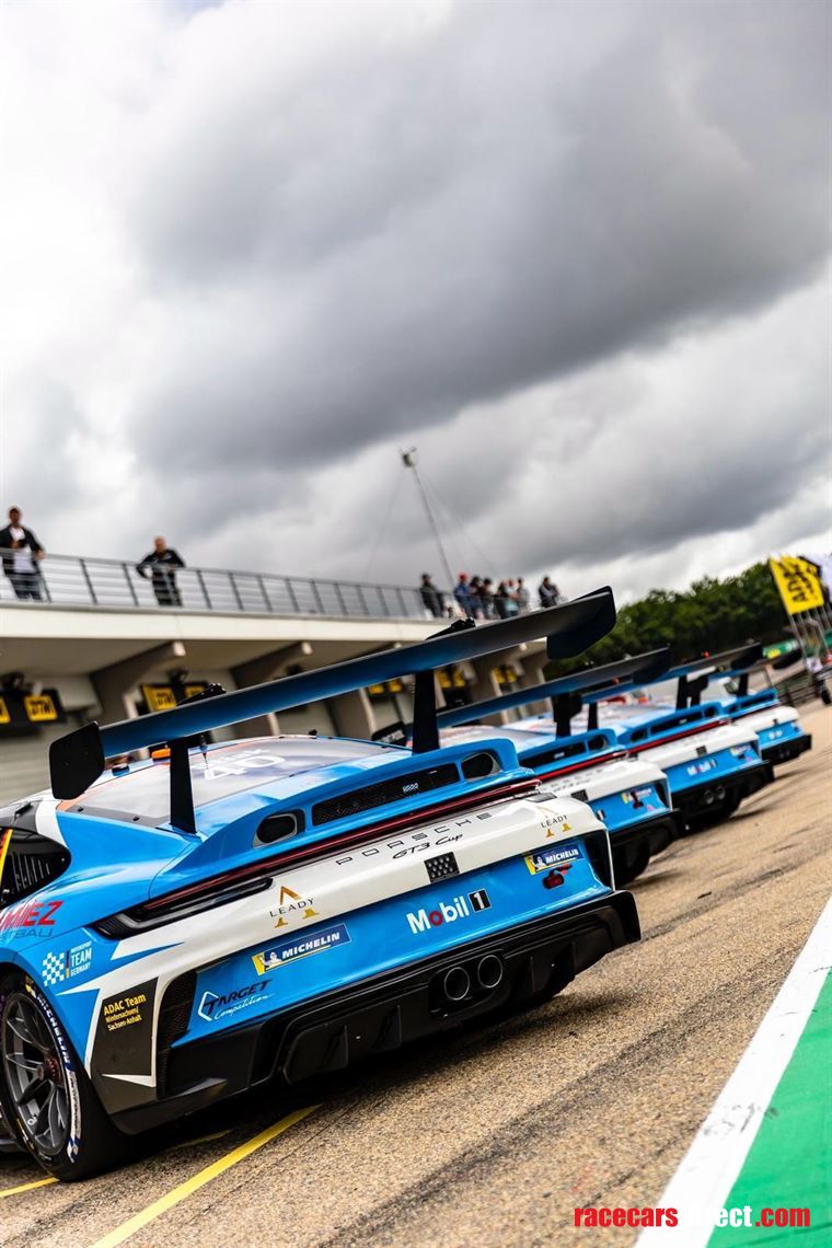 various-porsche-992-cup-my2024-2025