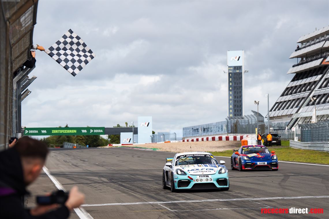 718-porsche-gt4-cayman-cs