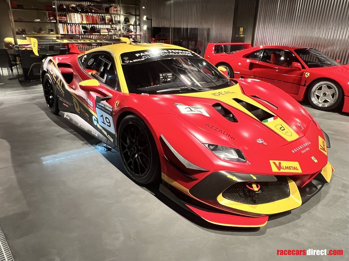 ferrari-488-challenge-evo-2022-race-ready-vat