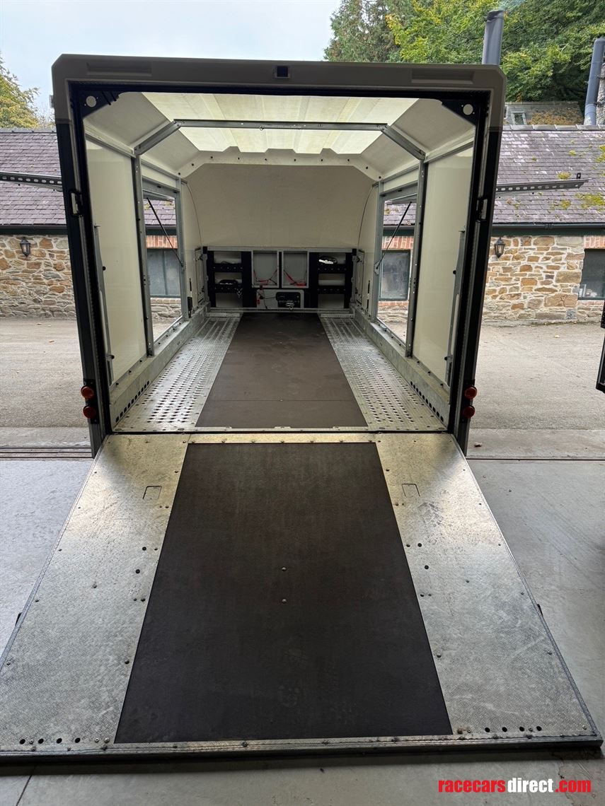 brian-james-race-transporter-4