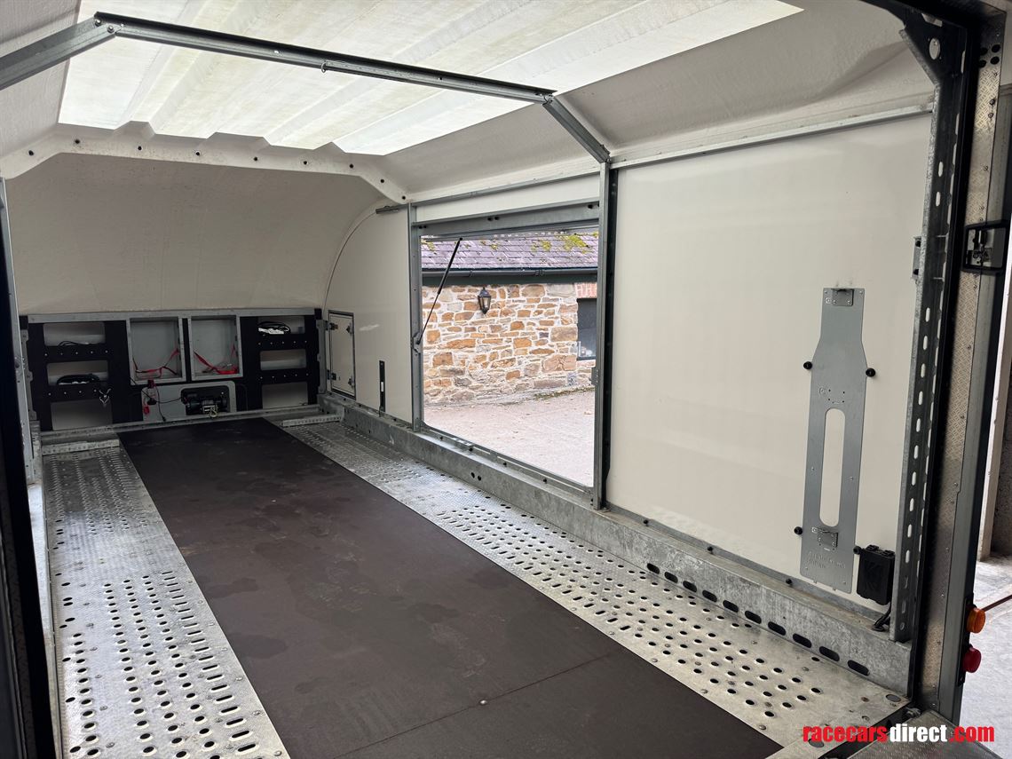 brian-james-race-transporter-4