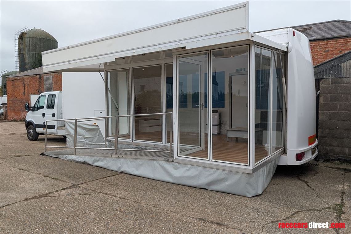 exhibition-display-trailer-iveco-tractor-unit