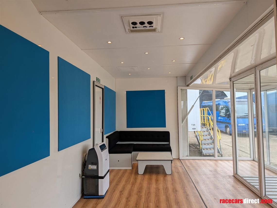 exhibition-display-trailer-iveco-tractor-unit