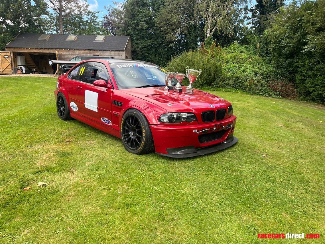 e46-m3-racetrack-car