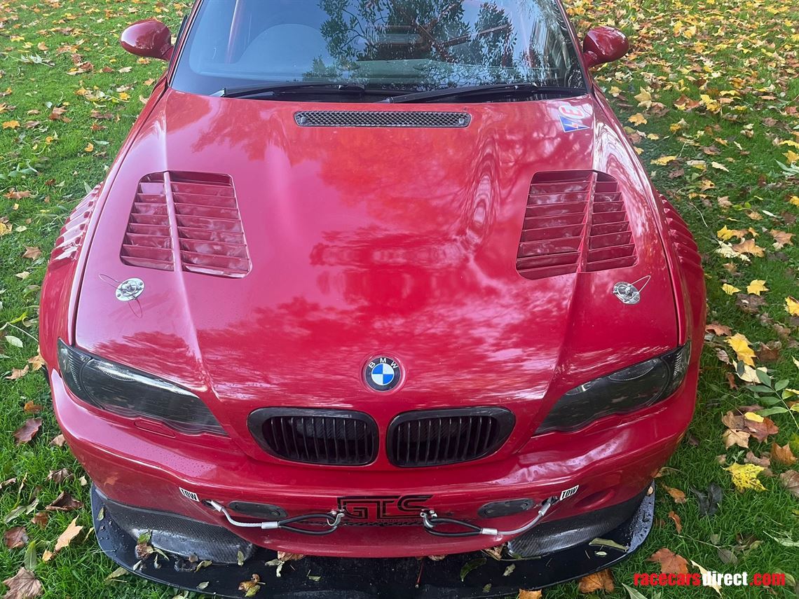 e46-m3-racetrack-car