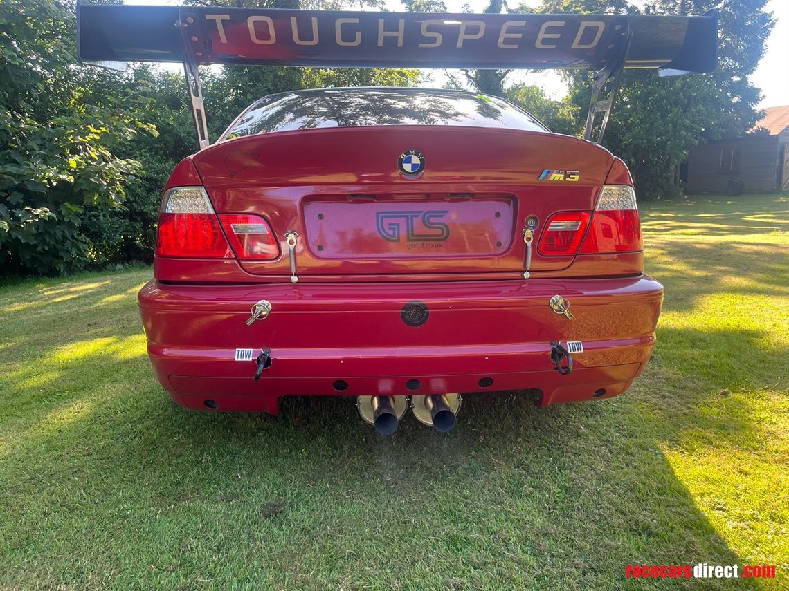 e46-m3-racetrack-car