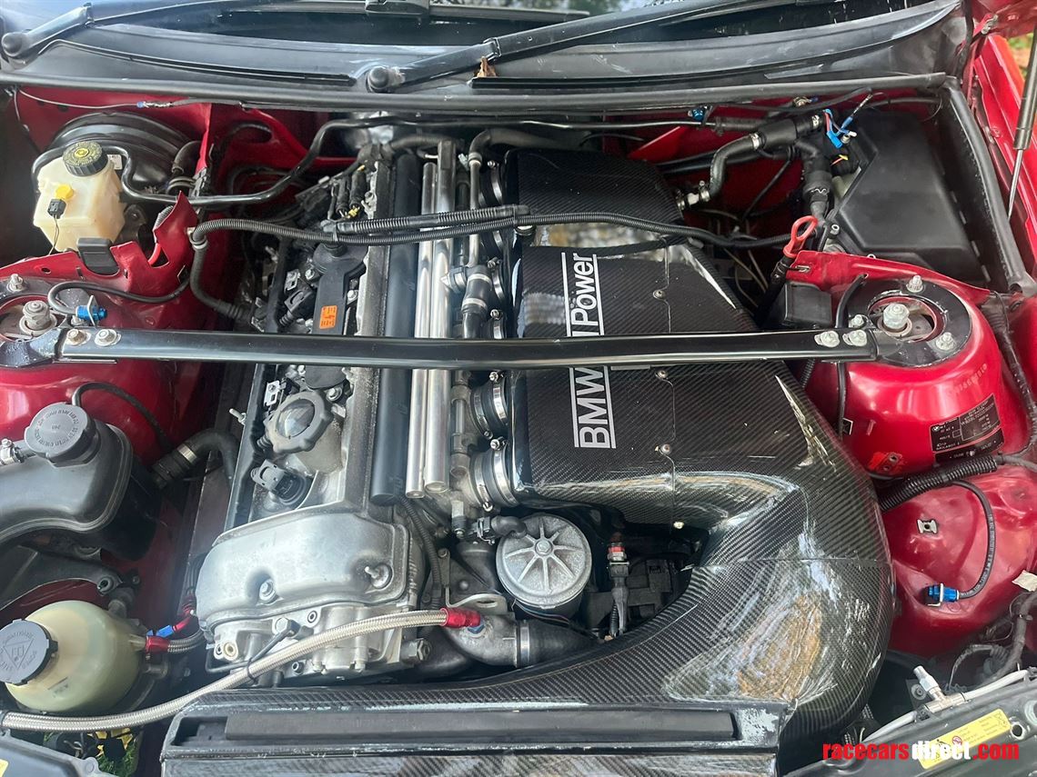 e46-m3-racetrack-car