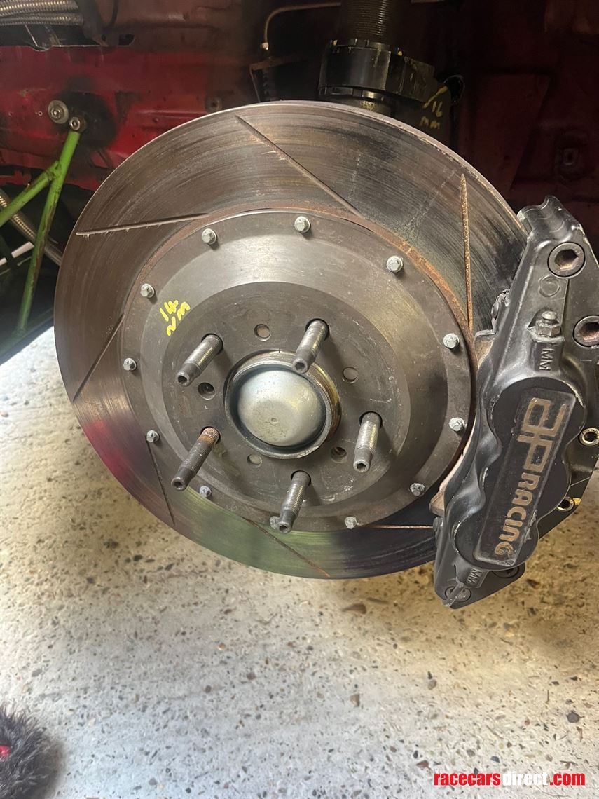 e46-m3-racetrack-car