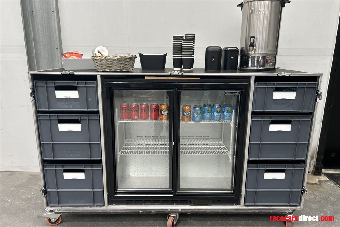 hospitality-flightcase-fridge-included