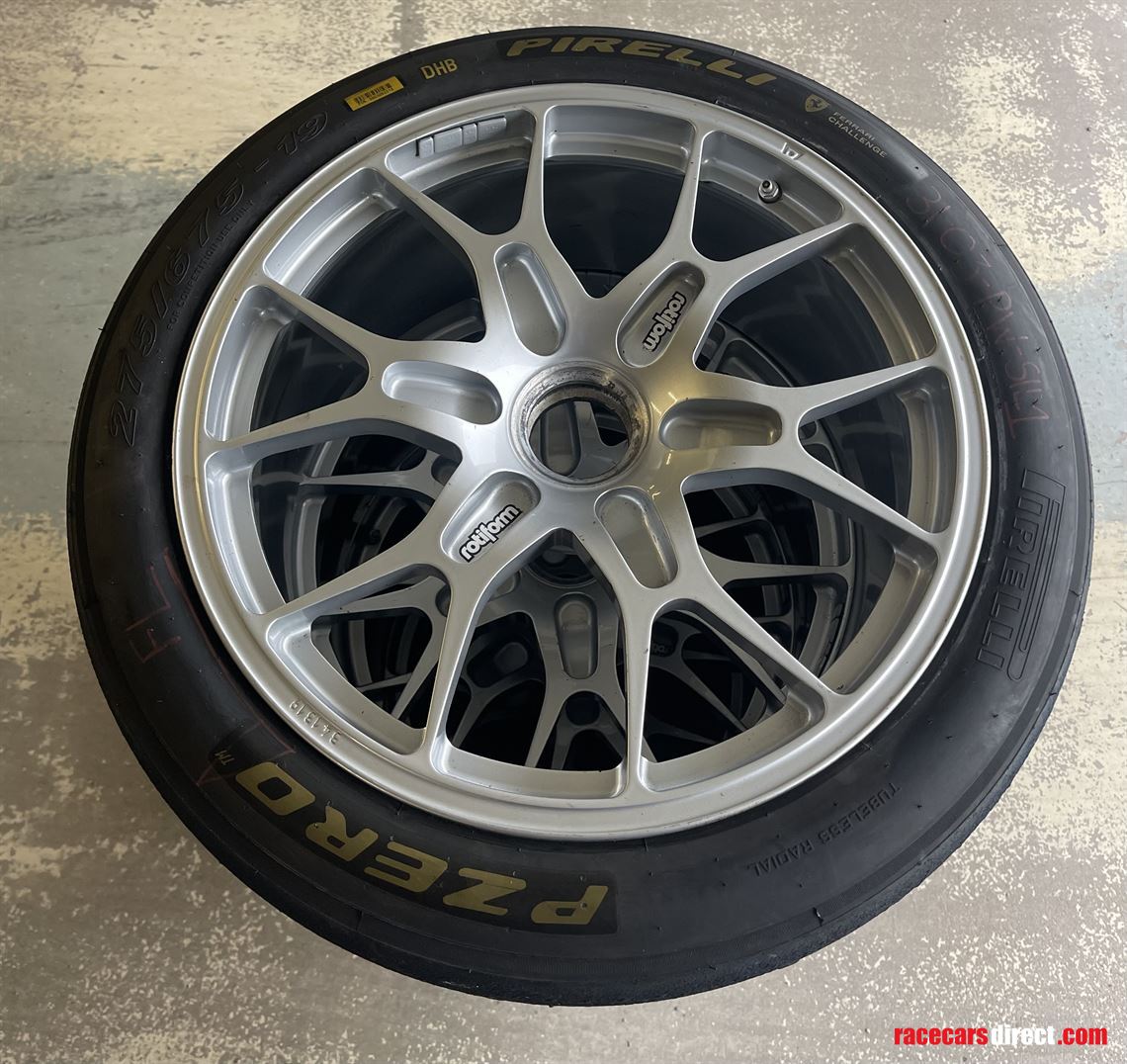 ferrari-488-challenge-wheels