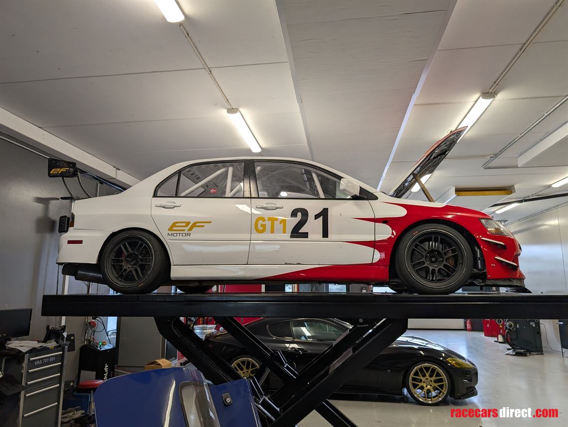 mitsubishi-lancer-evo-9-racecar
