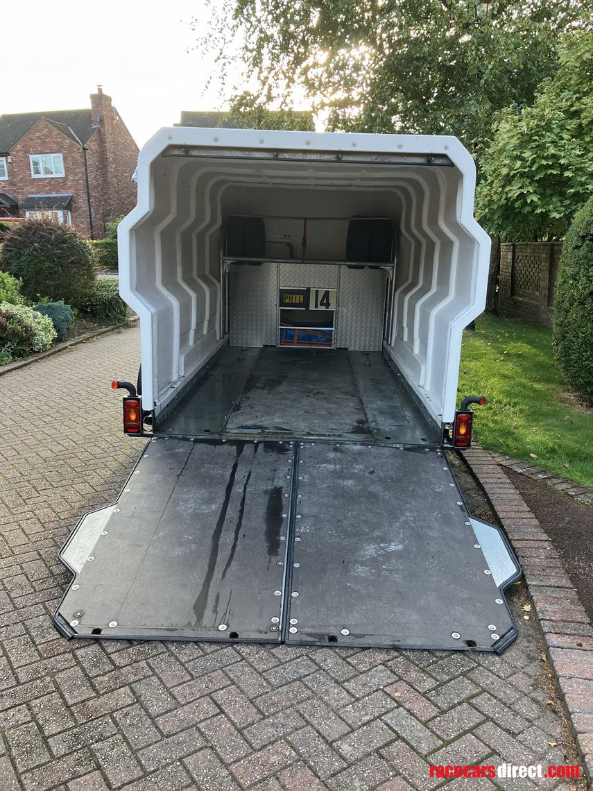 2006-brian-james-sprint-shuttle