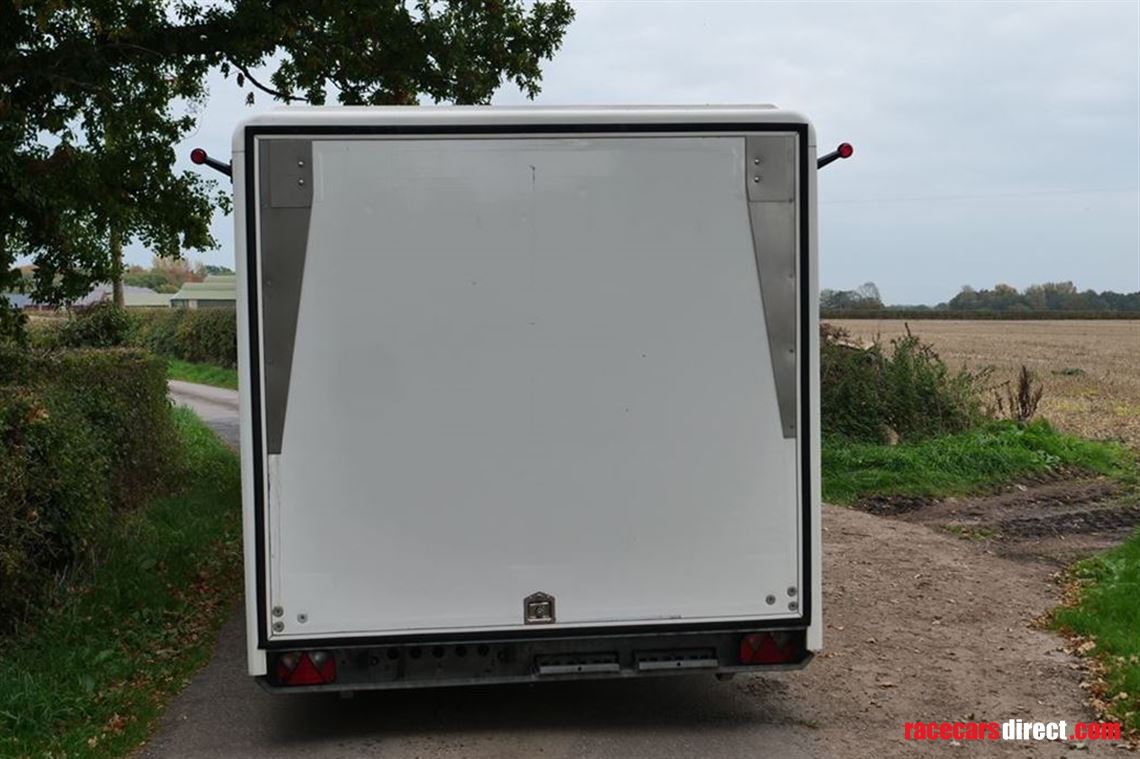 brian-james-t3-car-transporter