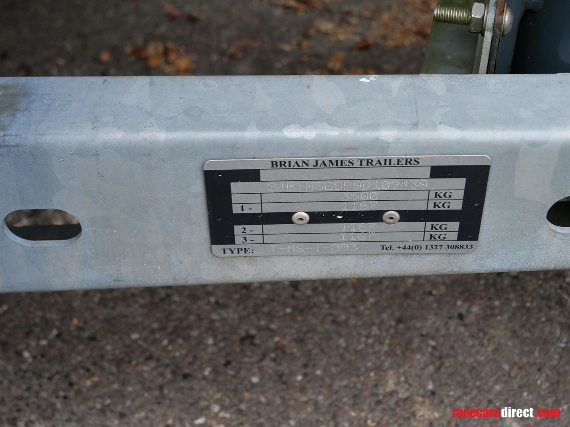 brian-james-t3-car-transporter