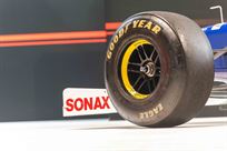 sold-f1-williams-fw1819-works-show-car