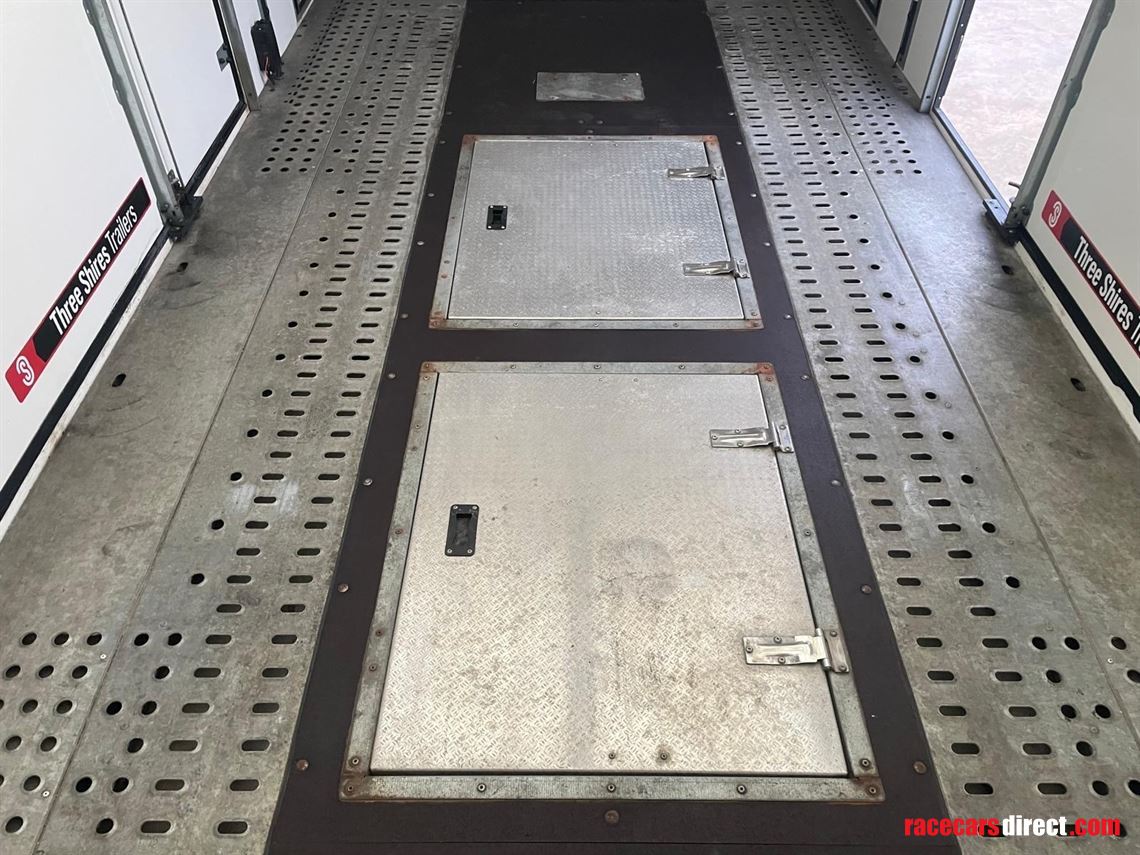 brian-james-trailers-20192020-race-transporte