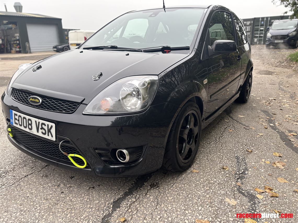 ford-fiesta-st150-race-car-st-challenge