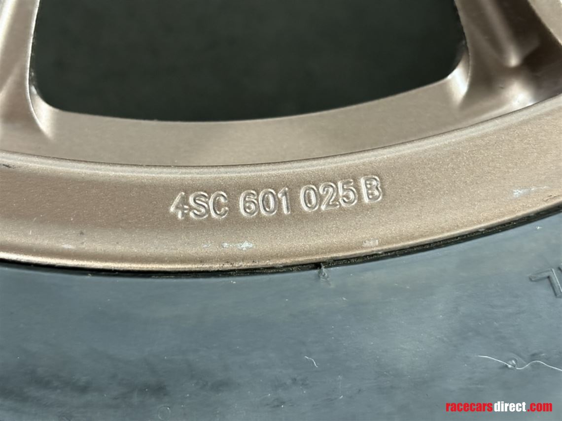 audi-r8-lms-gt2-wheel-set-barely-used