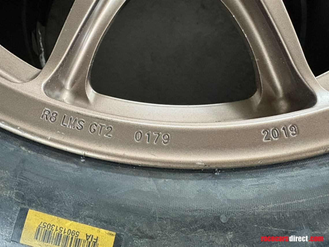 audi-r8-lms-gt2-wheel-set-barely-used