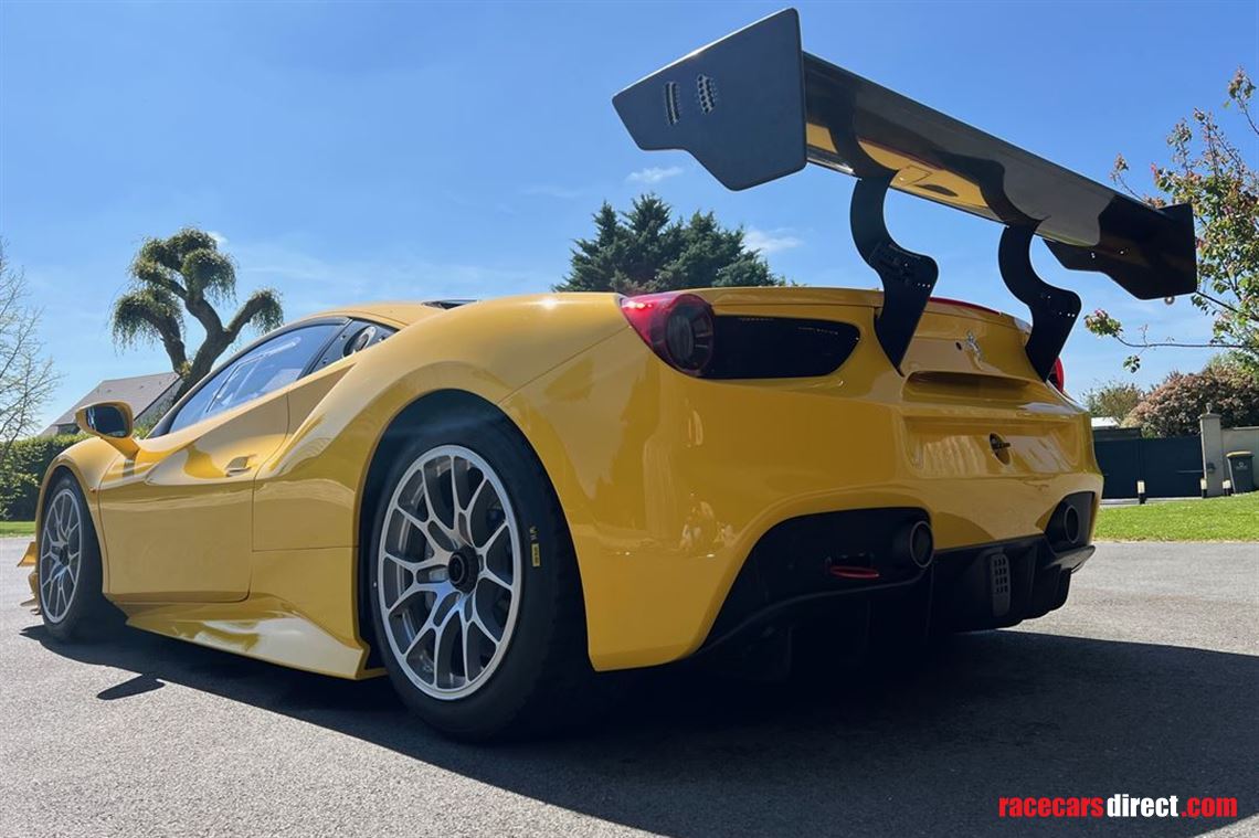 ferrari-488-challenge