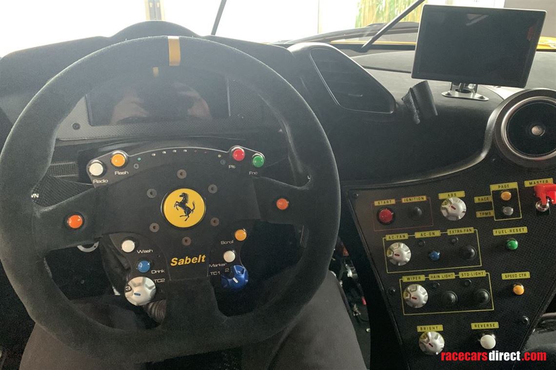 ferrari-488-challenge