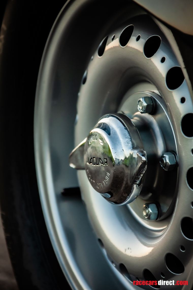 jaguar-e-type-semi-lighweight-fia-race-car