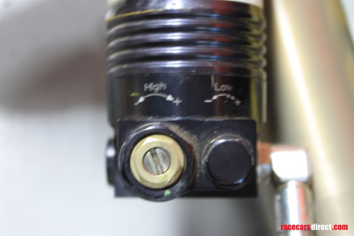 manthey-racing-porsche-gt4-mr-evo-18-suspensi