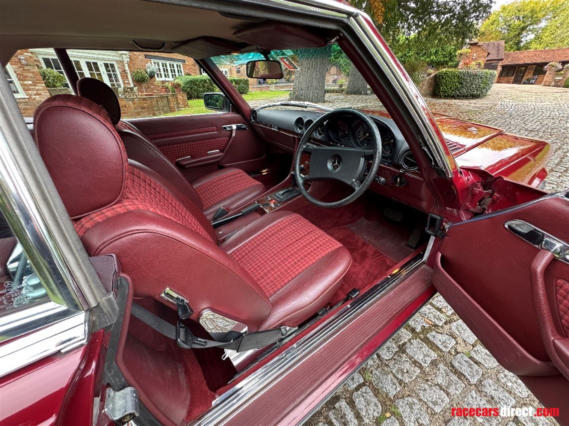 mercedes-benz-280sl-convertible