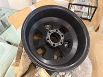 crosthwaite-gardiner-ac-cobra-halibrand-wheel