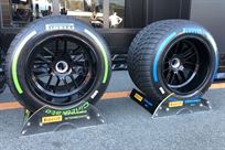 pirelli-f1-18-scale-11-show-wheel