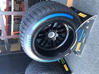 pirelli-f1-18-scale-11-show-wheel
