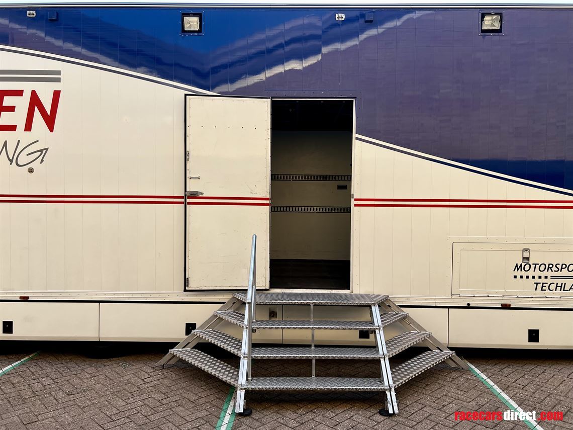 racetrailer-w-kitchen-6-bedroom-ac-full-equip