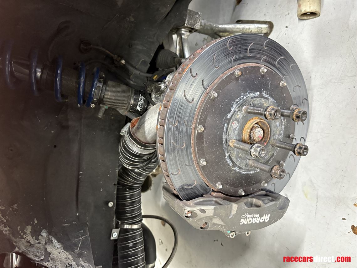 golf-mk5-endurance-race-car