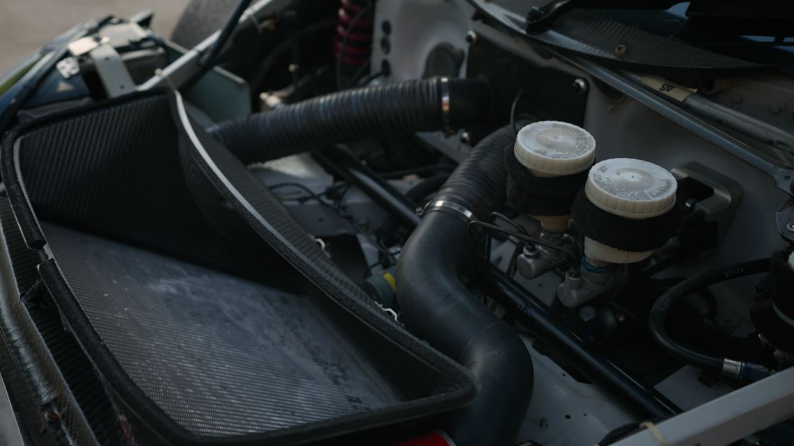 2011-audi-r8-lms-gt3