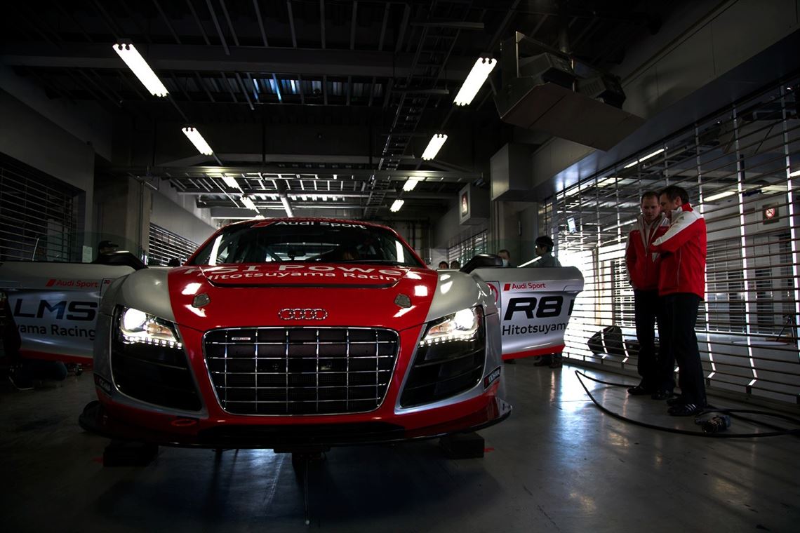 audi-r8-lms-gt3-2011